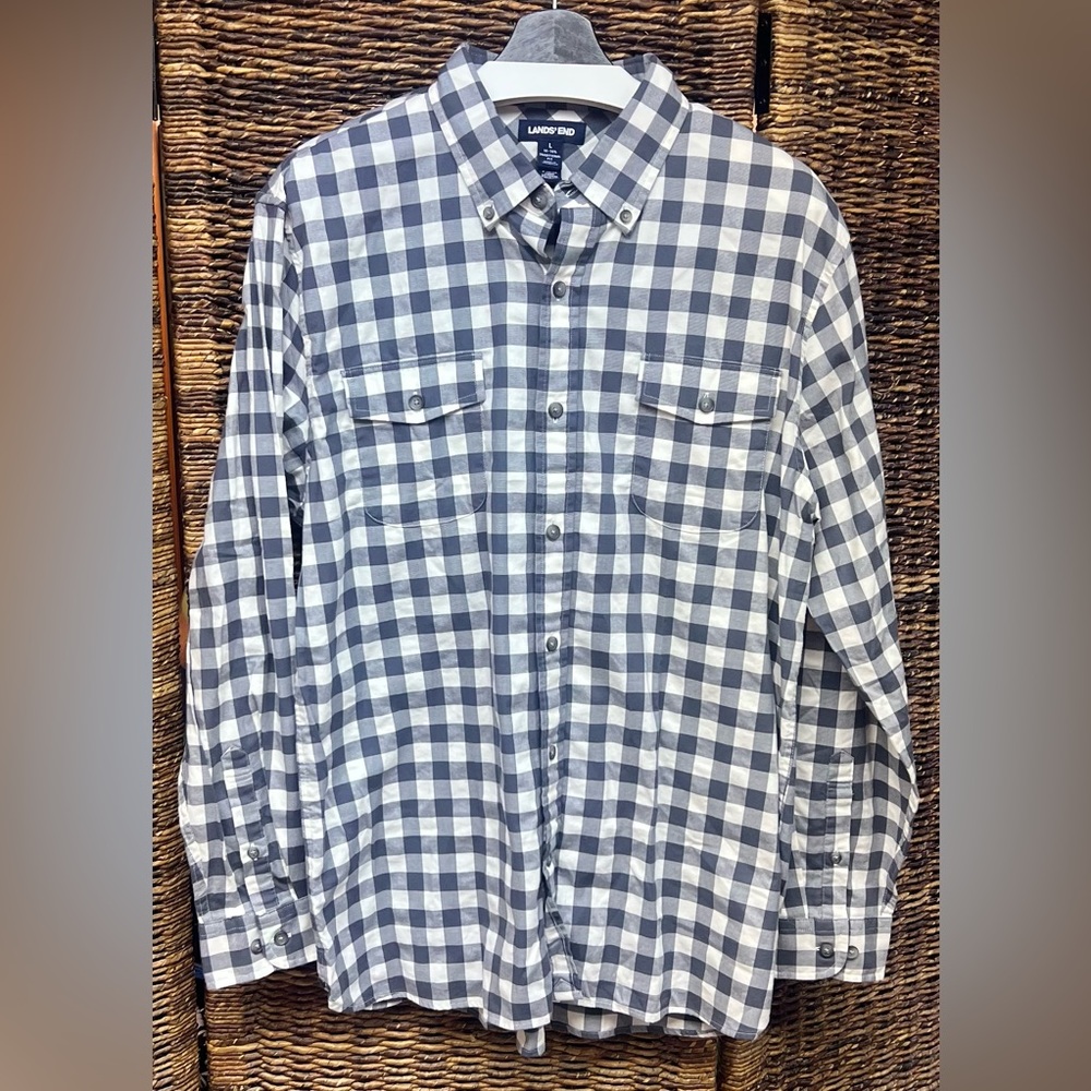 Lands End- Men’s Button‎ Up shirt- Size: Large, 16-16-1/2 Traditional Fit